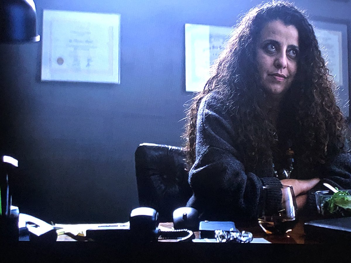 Shelleyiams's tweet image. “The Sandman debuts #1 on the Netflix global chart” Flippin eck. 😳   I will stop talking about this soon but not yet …. 😉 💃🏽 #TheSandmanNetflix #NeilGaiman #elenourrubio  cultbox.co.uk/news/the-sandm…