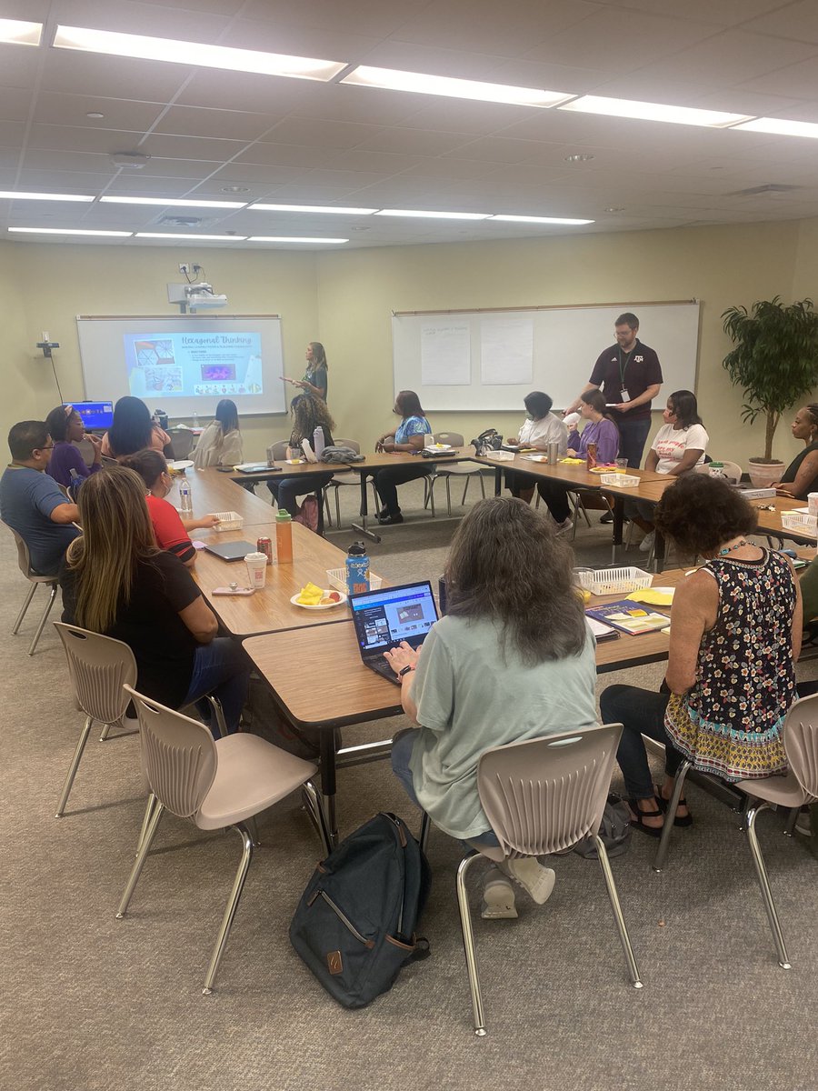 A great kick off department meeting!! <a href="/joshsandrews/">Joshua Andrews</a> <a href="/MrsBlewettELA/">Theresa Blewett</a> <a href="/MCJHGators/">Mayde Creek JH</a> #KatyISDELA