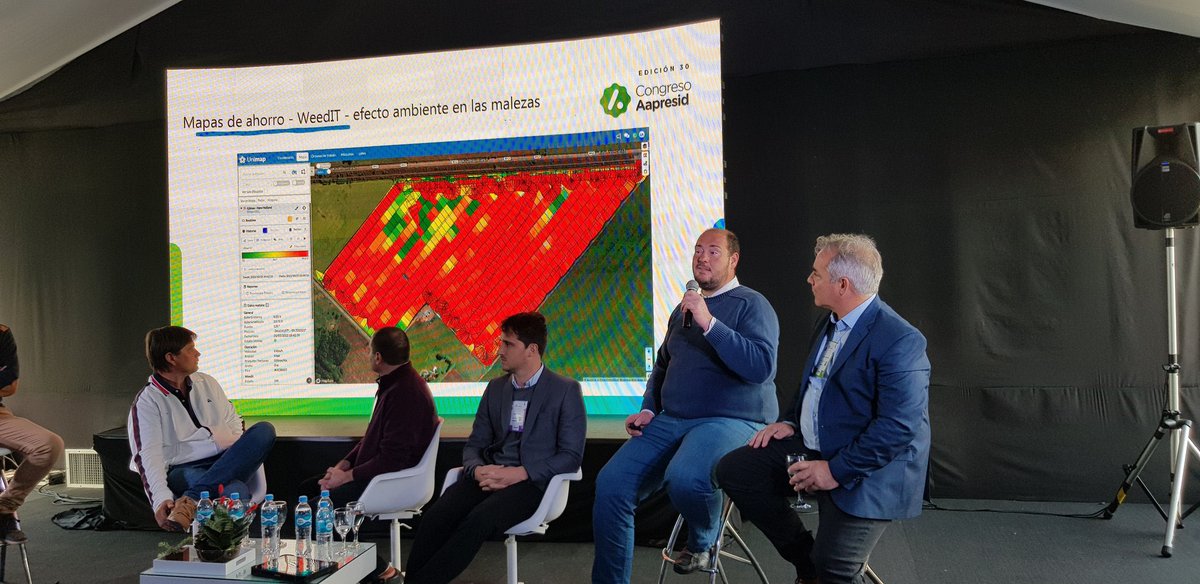 GlimaxArg's tweet photo. Aquí @ezepieri, 1 de nuestros Ing Agr de @GlimaxArg exponiendo en el #CongresoAapresid2022 nuestra experiencia propia y la de nuestros asesorados, mostrando el valor de la tecnología de @AcronexOficial a la hora de registrar datos y permitir tomar decisiones… (hilo) https://t.co/SuUaEZ5ytB