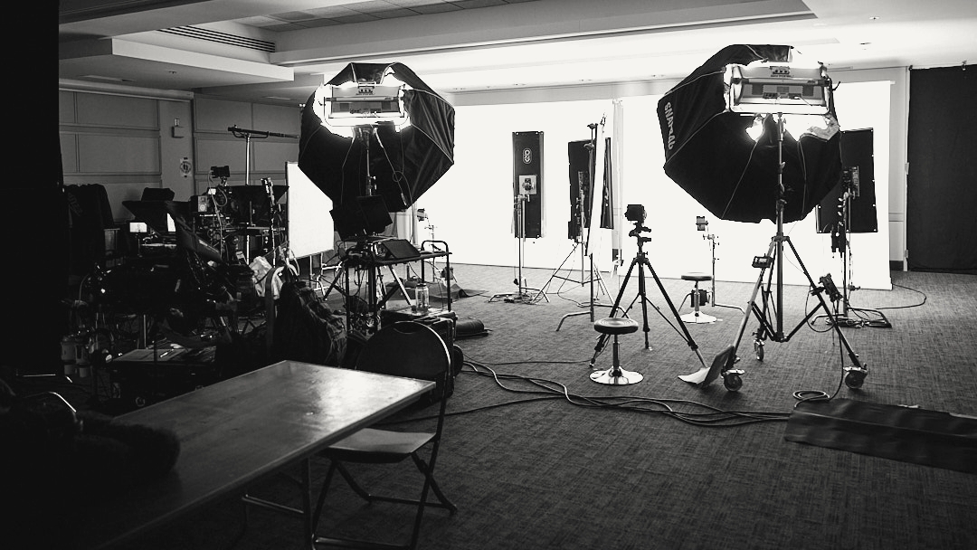 baldelli's tweet photo. Behind the scenes - just another day on set capturing motion and stills content in one conference room. https://t.co/gWbFT3LWtD