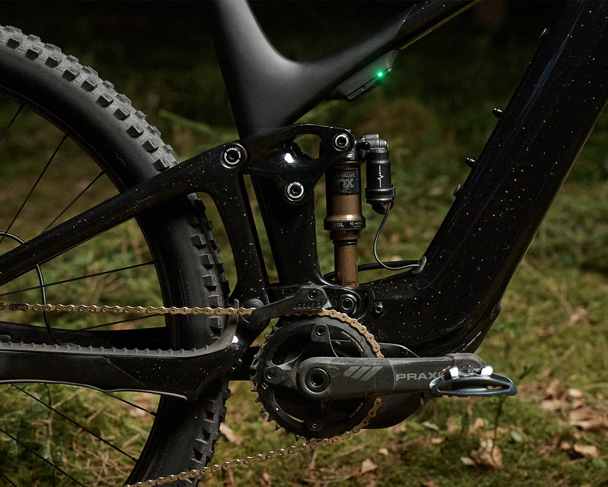 ridegiantbikes's tweet photo. The new limited-edition Trance X Advanced E+ LTD takes a progressive trail bike design and introduces the powerful SyncDrive Pro2 motor and 800wh, 22700 lithium cell battery system. Limited to just over 500 worldwide.
Learn more → https://t.co/YWTmgFUHYM
#TrailPower https://t.co/nw9lfls9rF