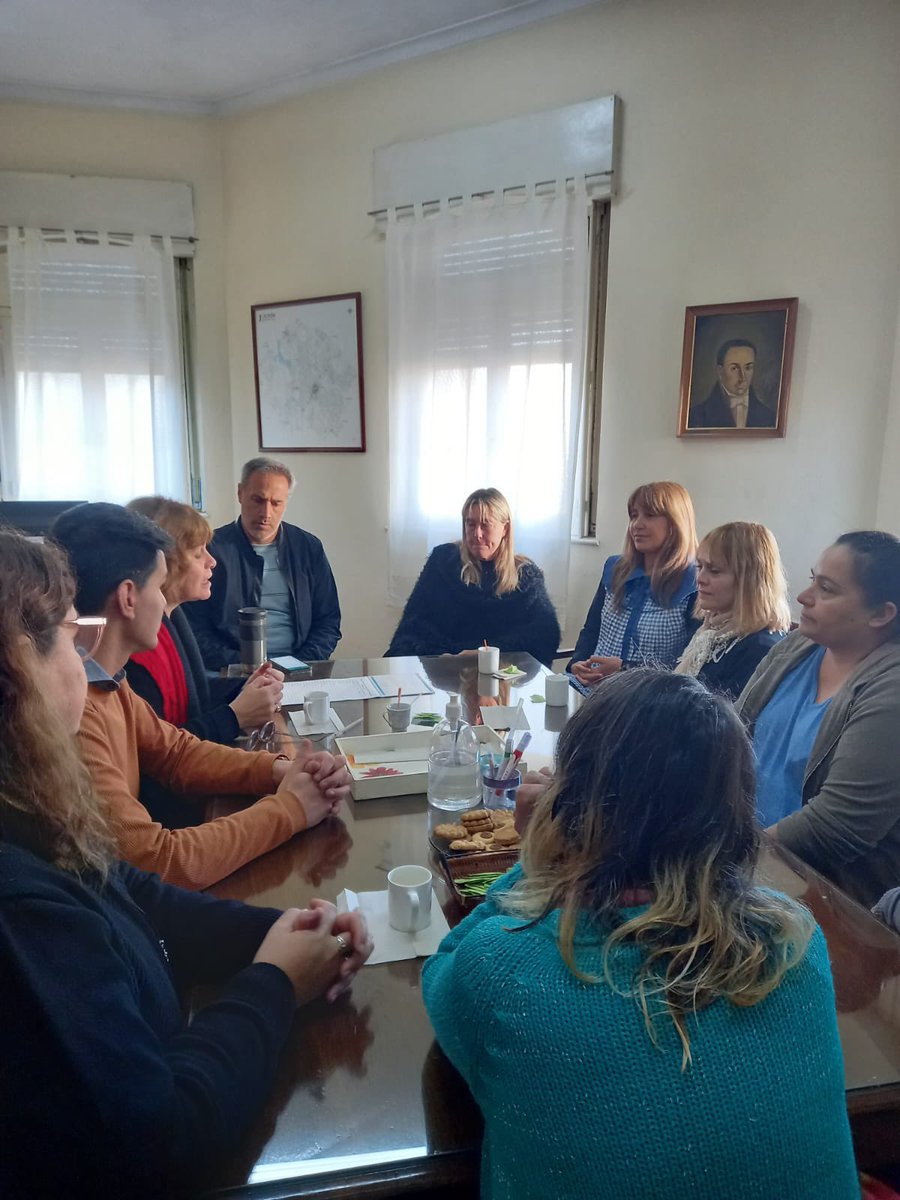 ce_junin's tweet photo. Entregamos los certificados del Curso de Gestión y Abordaje Integral del SAE.

Qué orgullo seguir facilitando estas actividades para que los auxiliares continúen capacitándose.

Gracias @baeducacion y @MinDesarrolloBA por permitirnos seguir impulsando a la comunidad educativa. https://t.co/dbSC0FOwXH