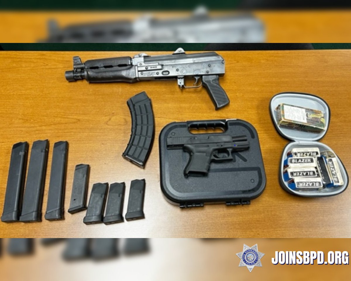 SanBernardinoPD's tweet photo. PROBATION COMPLIANCE CHECK LEADS TO GUNS
Our officers are committed to protecting our community and will continue to take guns out of the hands of felons. Excellent work team! Keep getting after it!
#SanBernardino #SBPD #MakingADifference #NotInOurCity #Police #GettingGuns https://t.co/oplka7kCAh