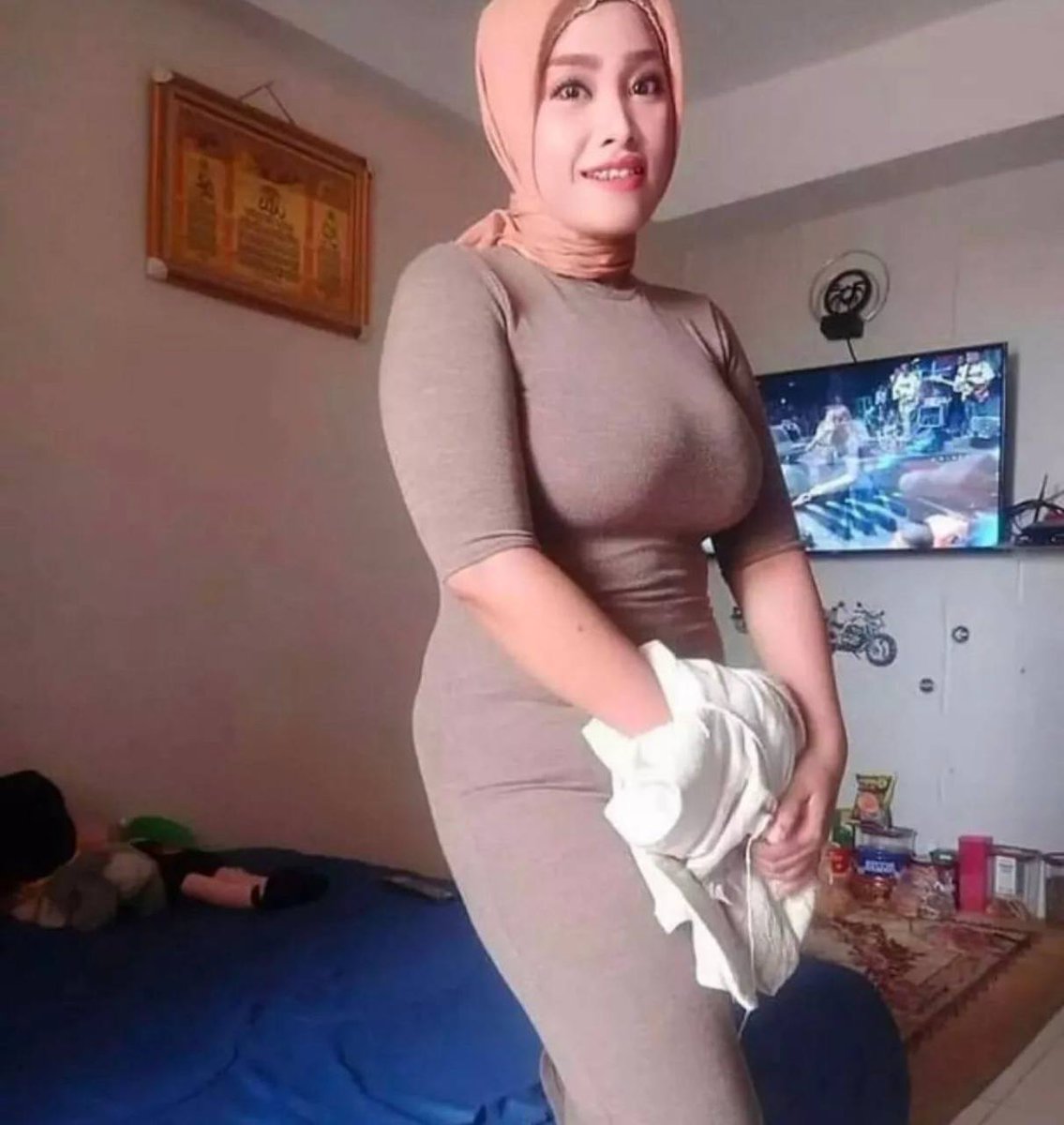 Keenakan… Lepas tu tetek kena remas Jilbob toge gede