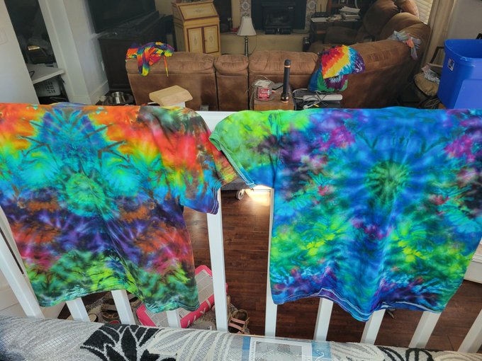 Been busy with festivals.  Here are two more designs. https://t.co/ZqkvdQysWW