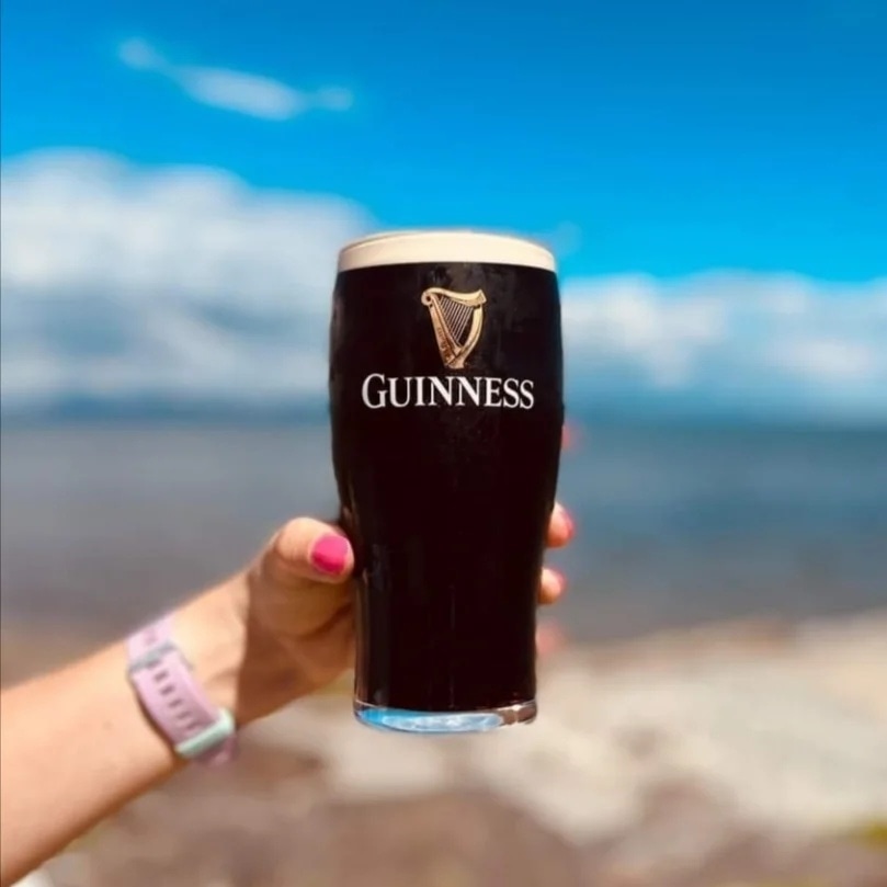 TheGlydeInn's tweet photo. Another reason to visit @TheGlydeInn.... A cool #pintsofplain by the sea 🌊😎👌👌
#louthchat
@GuinnessIreland https://t.co/X8UMkucXD0