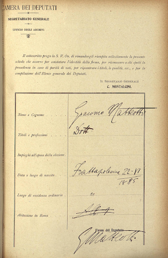 Montecitorio's tweet photo. #16agosto 1924 - presso Riano, in una fossa, ritrovato il corpo del deputato socialista Giacomo #Matteotti, rapito e ucciso il 10 giugno mentre andava a Montecitorio.
Qui la sua denuncia in Aula di brogli elettorali e violenze fasciste https://t.co/JwlrPPopvi
#StoriadItalia https://t.co/oGl4hj3Nqb
