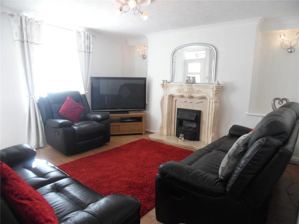 🏠🏠 **  AN IDEAL FIRST TIME PURCHASE   **🏠🏠

EAST STREET , TYLORSTOWN £124,950 
*    DOUBLE FRONTED 3 BED 
*    POPULAR LOCATION,
*    IMMACULATELY PRESENTED THROUGHOUT
*    BEAUTIFUL VIEWS 
*     GAS CH  &amp; UPVC DOUBLE GLAZING