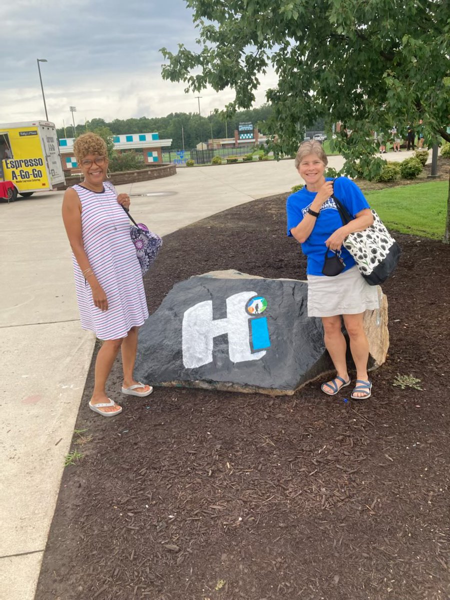 gaeslibrary's tweet photo. Enjoying our day at Henrico Innovates! ⁦@GaeScubs⁩ ⁦@hcpslib⁩ ⁦@mandoloft⁩ https://t.co/AvTpzJ1kas