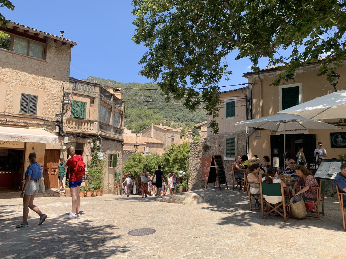 The beautiful Valldemossa 
#valldemossa #majorca #palma