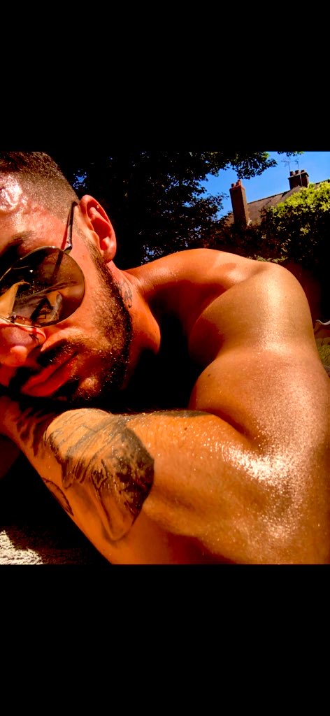 TheGlamourazzis's tweet photo. Hey a model added to The Glamourassiz's glamour model awards  Hornymicky https://t.co/D4W1xzUaSX #bestnewcomer #bestcontentcreator #bestmalemodel https://t.co/xS9Bd38jvs