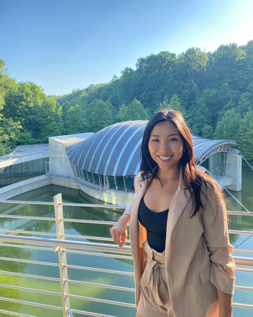 bentonvillecvb's tweet photo. Take a trip to #VisitBentonville &amp; experience the wonderful world of @crystalbridges Museum of American Art 🤩 

Start planning your weekend away today! ➡️ https://t.co/YsfxjRMlKI

📸 : @thetracyly https://t.co/SzCMpE0M8I