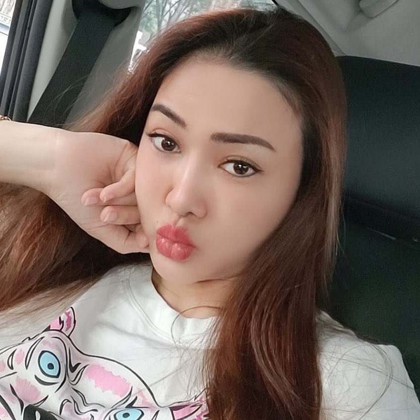 Anna67860664's tweet photo. #selfie https://t.co/ErvZe7yu9U