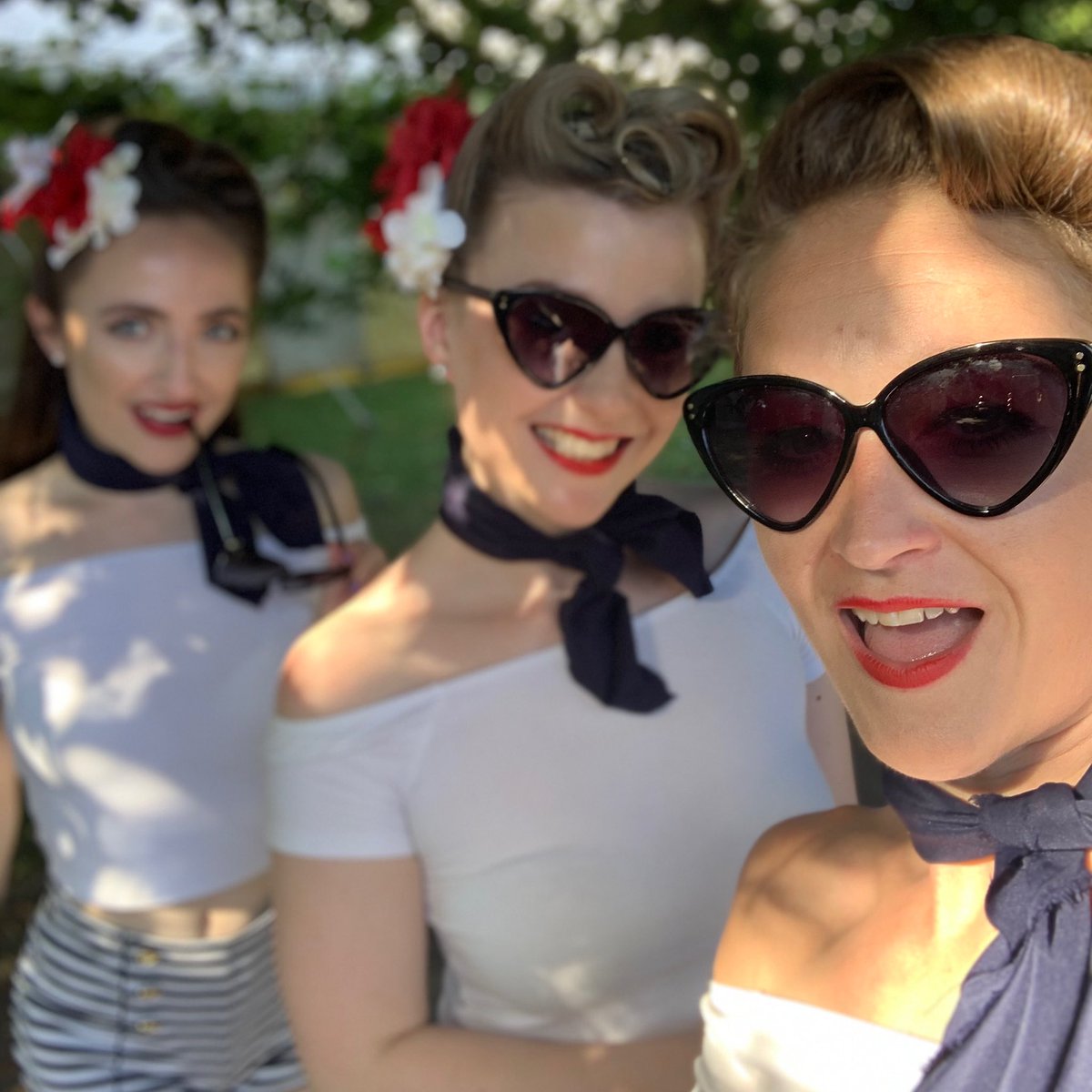Feeling hot hot hot ☀️
.
.
#summer #summertime #itshot #heatwave #vintagegirls #vintagetrio #vintagestyle #myfavthingsuk
