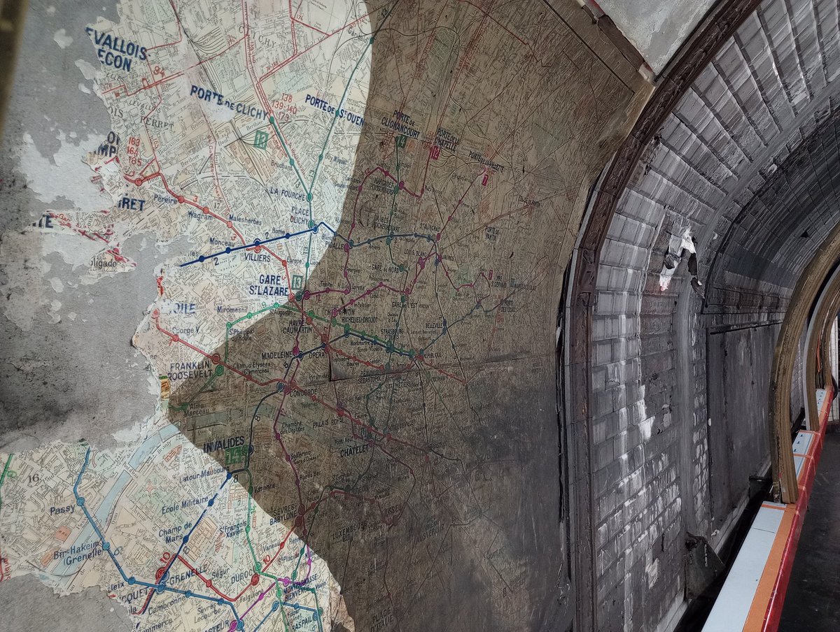 FNarolles's tweet photo. S'il te plaît, @RATPgroup @Ligne12_RATP : remplace le parement par des vitres !
C'est émouvant, cette time capsule pour ferrovipathe.
#MaxDormoy https://t.co/xuvD303Lcb