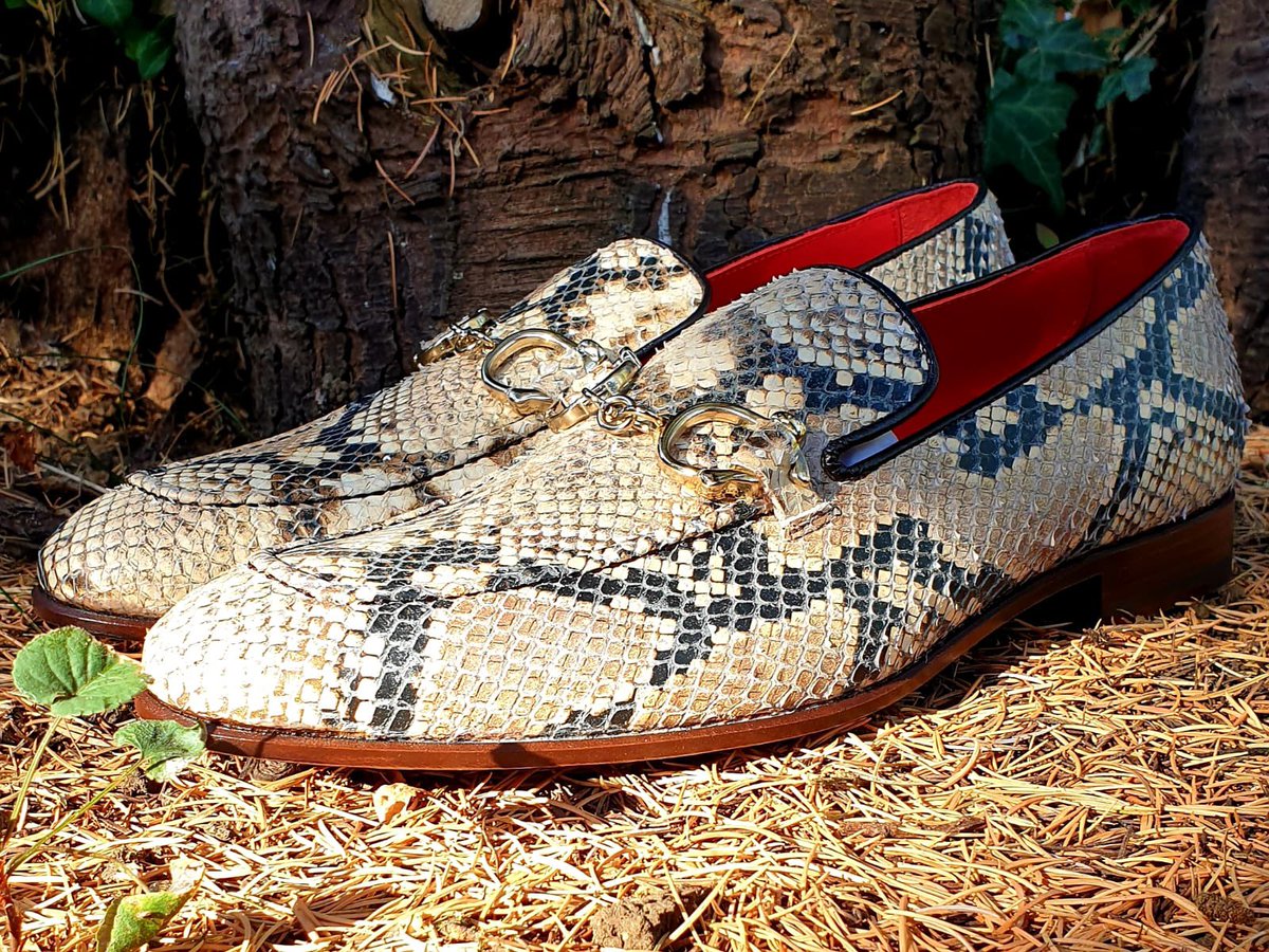 “Cause when a long-legged lovely walks by
Yeah you can see the look in her eye
Then you know that it's 
Hot in the city, hot in the city tonight
Tonight”
#jefferywest #handcuff #loafers #billyidol #hotinthecity