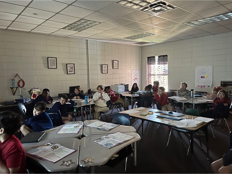 GriffinsNDUE's tweet photo. Ms. Harkins’ class is learning to “Think Win Win” with the story of The Rainbow Fish! This lesson will help students learn to find ways to compromise when working with others and build conflict resolution skills! https://t.co/oMhNP86evE
