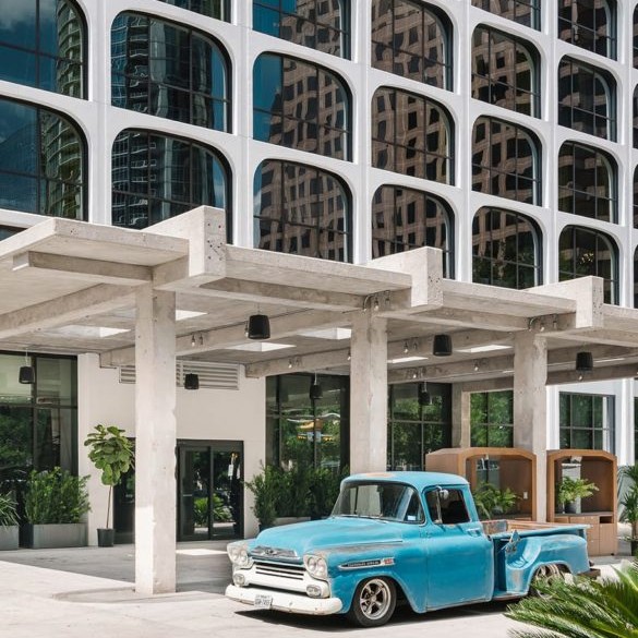 vacayz's tweet photo. The Brand New Conference is hosting its conference with the most active and influential practitioners from around the world in Austin, Texas. We invite you to save money on your hotel and book with us for up to 40% off. https://t.co/CuYd7jqK8C