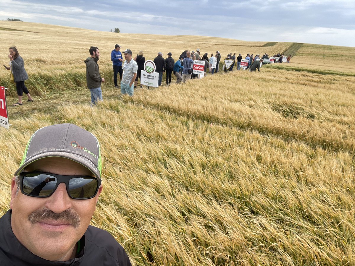 CordonGeisam's tweet photo. Happy to represent @FPGenetics @WylieSeeds_Dale @canadianbarley event in Biggar #AACSynergy #CDCCopper. https://t.co/IBtOL0QnsR
