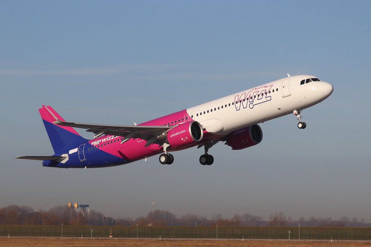 I am very pleased to announce I will be flying for Wizz Air UK out of LTN starting in September! Thanks to everyone that’s made it possible along the way. Hopefully see some familiar faces on some of my flights from LTN soon! @wizzair #avgeek #pilotlife #newjob #aviation
