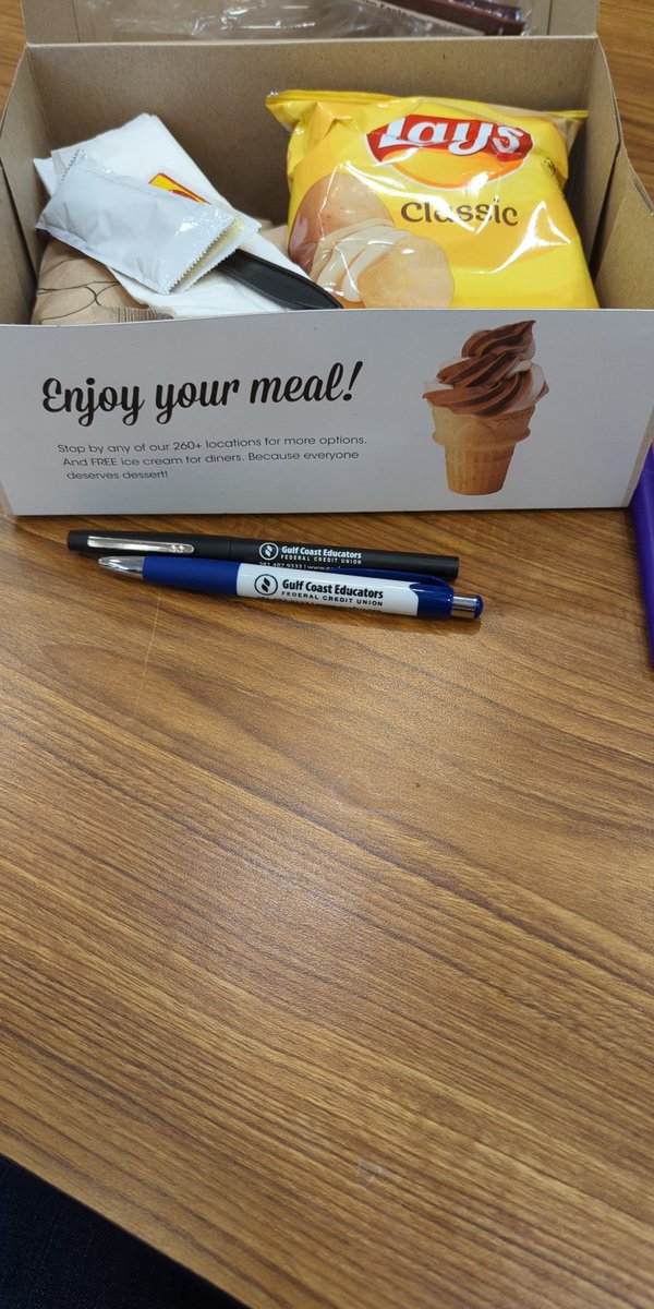 MrsBoyer2's tweet photo. Thank you Gulf Coast Educators FCU for lunch and the pens!!@GCEFCU https://t.co/KTItByp54T