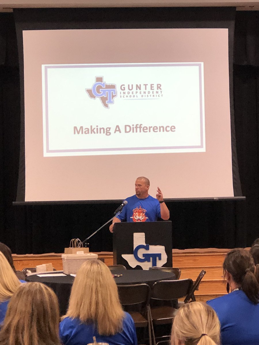 GunterMSTX's tweet photo. Coach Justin McDaniel 2022 GMS Teacher of the Year https://t.co/DaWPfPPXC8