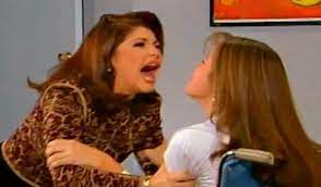 Gatopurpura's tweet photo. Están recreando memes en Perú https://t.co/gEiwYx3Cyd