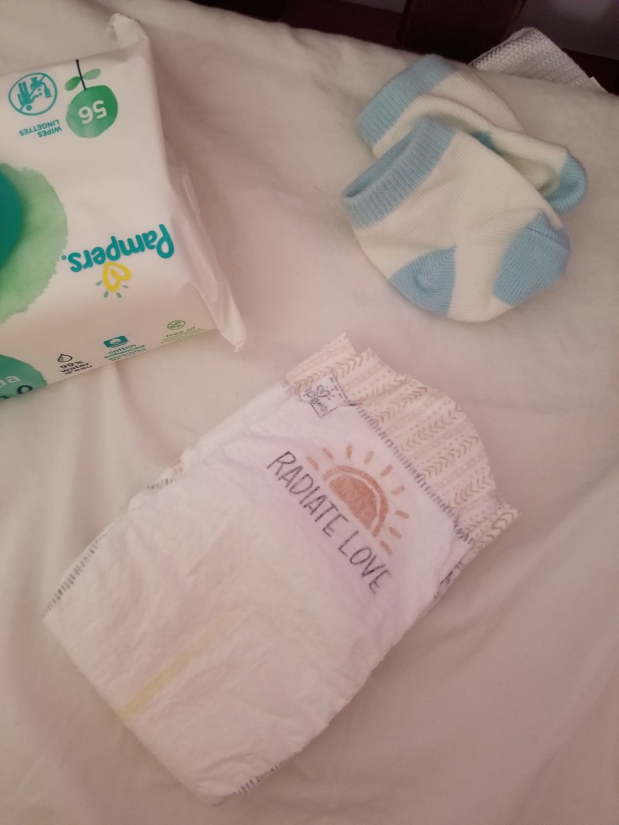 FamilyProgress's tweet photo. Hey @Pampers who was the mastermind behind the "radiate love" graphic on the back of newborn diapers? I can assure you it is NOT love radiating out of my sons bottom! #boymom #newborn #momlife https://t.co/fltVWDDKYQ