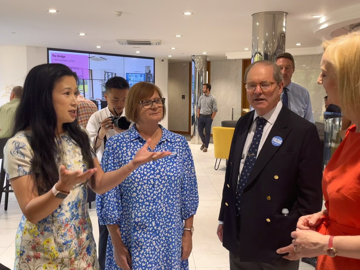 joininchina's tweet image. A hot summer afternoon w/ Sir Geoffrey C-B MP to meet @trussliz talked about how-to encourage&amp;amp;enable biz in rural areas to better trade globally. thx2 @CCoCChat #passionate about #InternationalTrade #Growth #SMEs #TogetherGloucestershire
