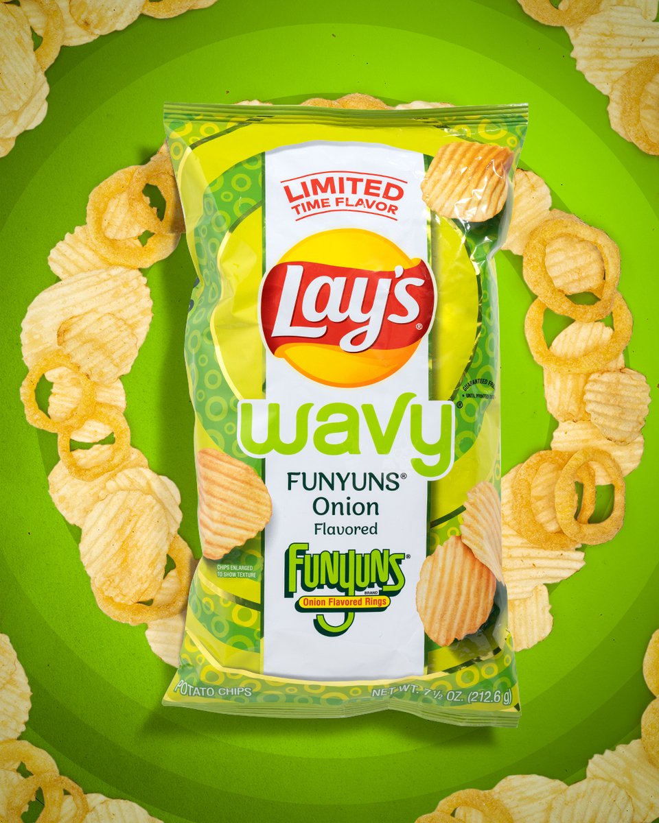 LAYS's tweet photo. What Lay's Flavor Swap 🔁 mashup do you want to try first? Comment below and we might send you a bag! https://t.co/troq17GhyF