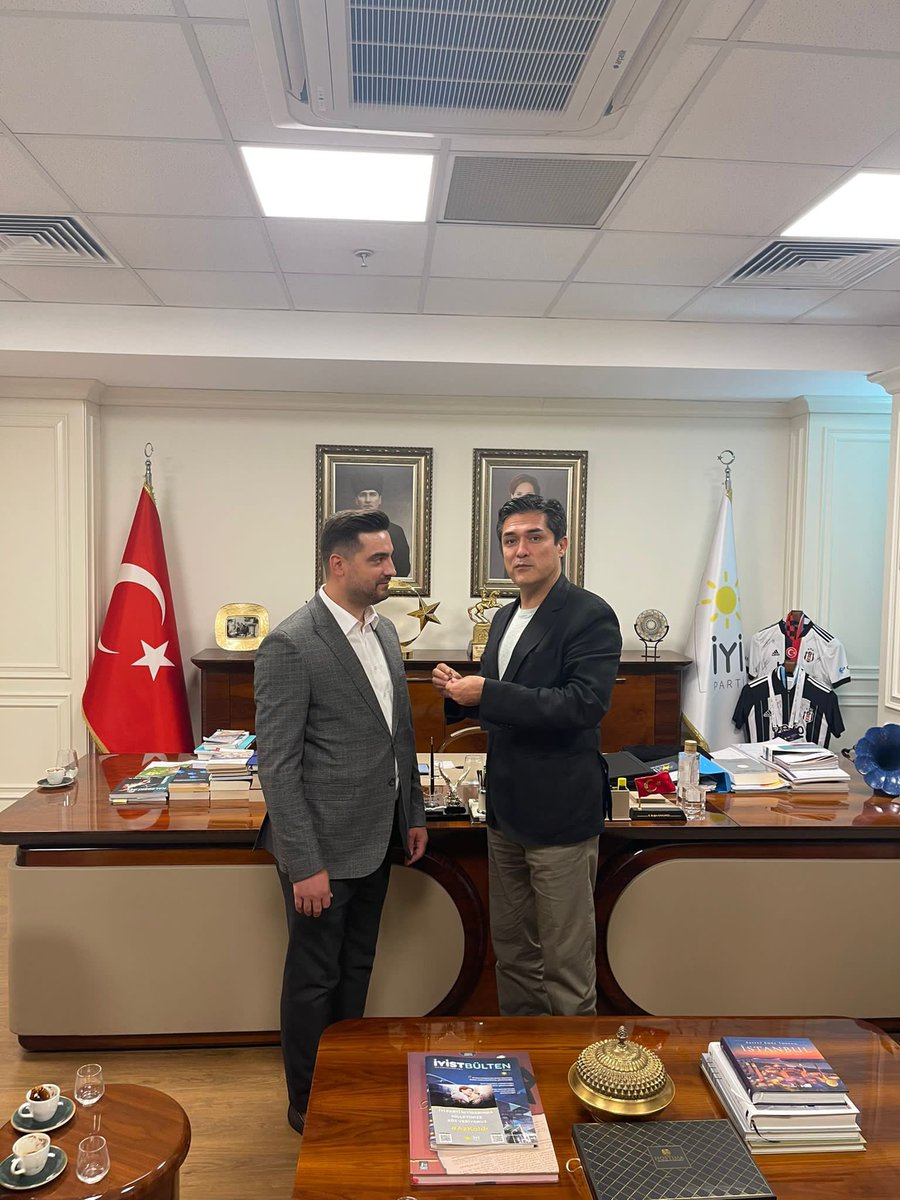 İyilerin Cesur Lideri Genel Başkanımız <a href="/meral_aksener/">Meral Akşener</a> Önderliğinde İl Başkanımız <a href="/SBugraKavuncu/">Buğra Kavuncu</a> ’nun Başkanlığında Katıldığım İYİ PARTİ Ailesine ve Ufukta Yükselen İyilik Güneşi’ni Saygı ve Sevgimlerimle Selamlıyorum.
#iyiparti
@DAysglUnalmiser
<a href="/fakgun76/">fatih akgun</a>