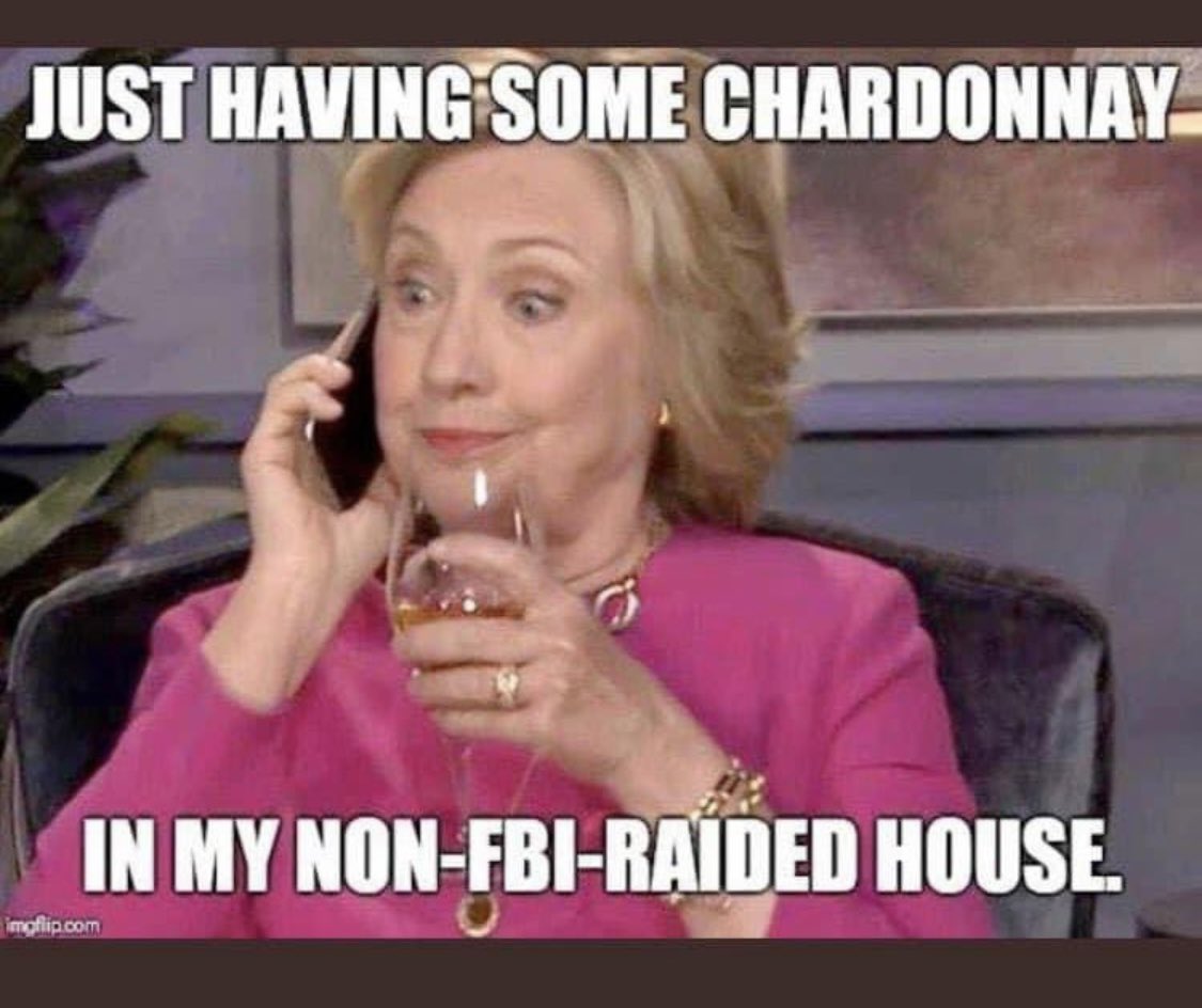 FranSiegel's tweet photo. @HillaryClinton Hope you are enjoying every minute of this! No one deserves it more!!
🔥👑👑👑🔥 https://t.co/oCV9V8tYLb
