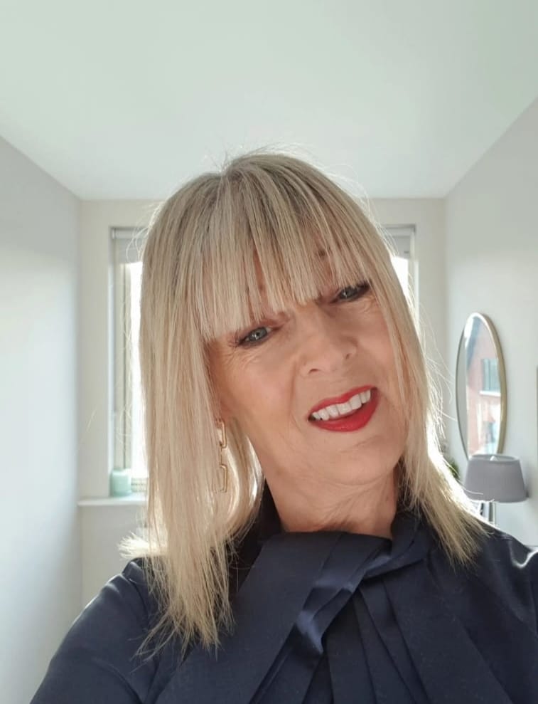 We extend the warmest welcome to our newest team member, Vivienne Neeson, who has over 25 years of sales experience in the IT sector. Vivienne sold a variety of IT solutions to a number of resellers and telecommunications firms.

Go n-éiri an bóthar leat!