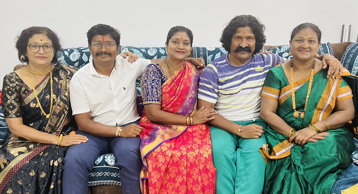 रक्षाबंधनाच्या सर्वांना शुभेच्छा 🌺🌺