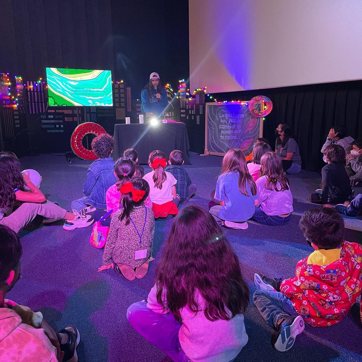 eulisesgil's tweet photo. La iglesia es para disfrutarla 😊

Cada ambiente de niños, jóvenes y adultos es un lugar seguro para explorar tu fe, hacer comunidad y crecer.

Nos vemos este Domingo en @VidaInCDMX https://t.co/qzttFmuj1C