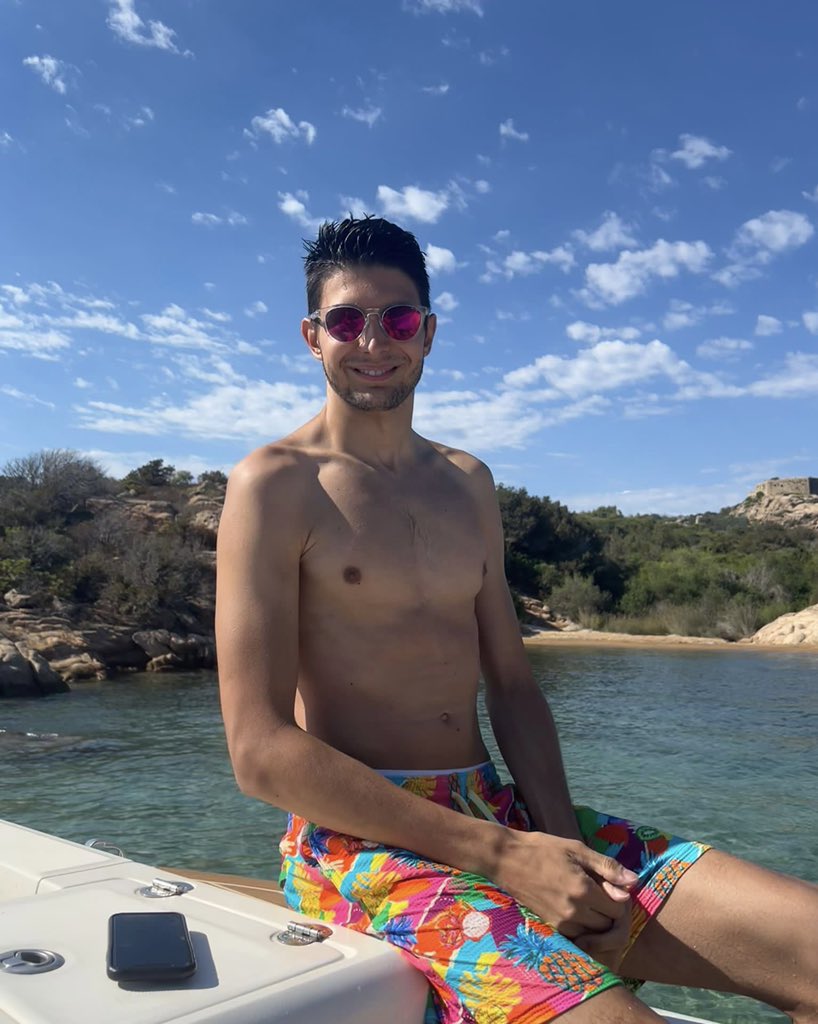 OconEsteban's tweet photo. 🌴 🐠 🍍 😁 https://t.co/76tTgqnwg0