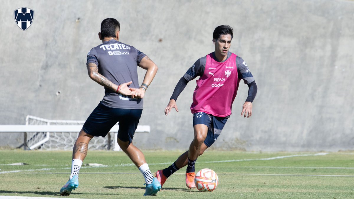 🏃🏻‍♂️| <a href="/Erickg_14/">Erick Aguirre</a> al 💯 en el #EntrenamientoRayado 💪🏼

#ArribaElMonterrey🇫🇮