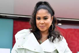 Chillyc's tweet photo. #ChoppingGame: Angela Yee is leaving the Breakfast Club to launch a solo show #AngelaYee #LipService #BreakfastClub #np #hiphop https://t.co/z4KCyJiSqZ https://t.co/Dbe1U8jxjp