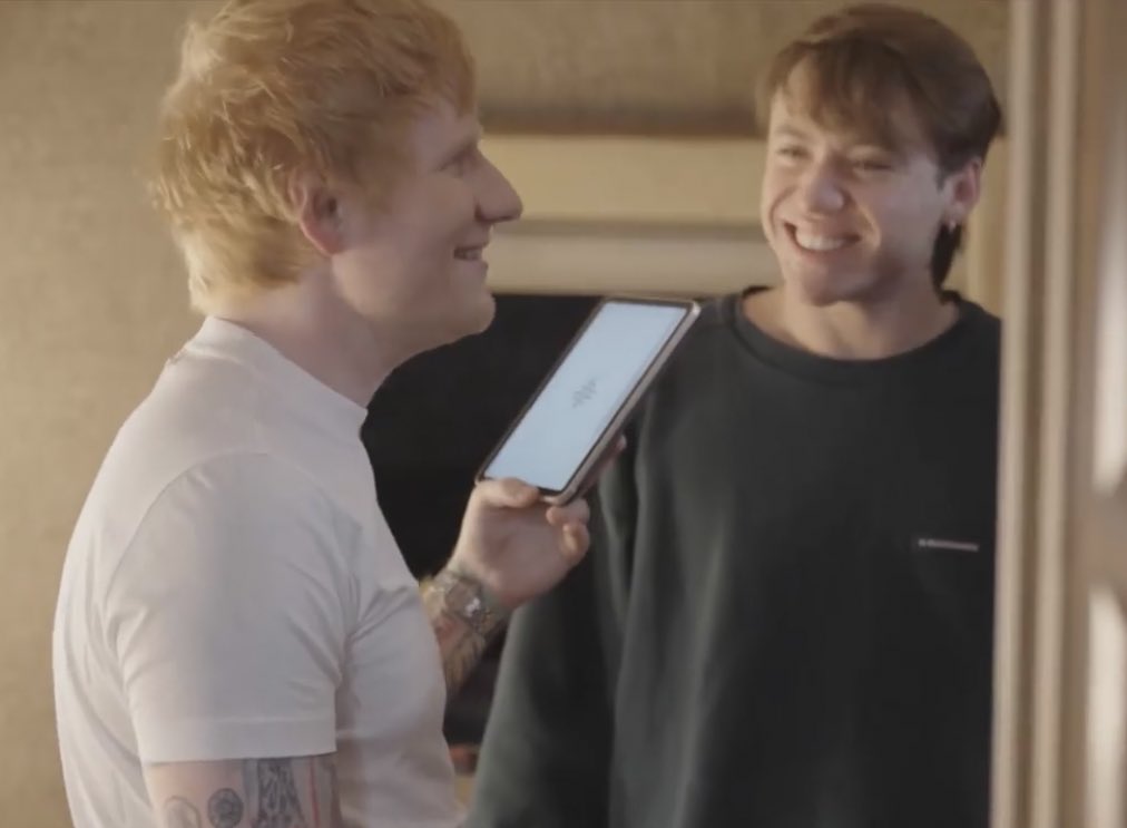 PAULOARCHIVE's tweet photo. Noche de Novela - Paulo Londra Ft. Ed Sheeran (2022) https://t.co/1mg4W3qeuV