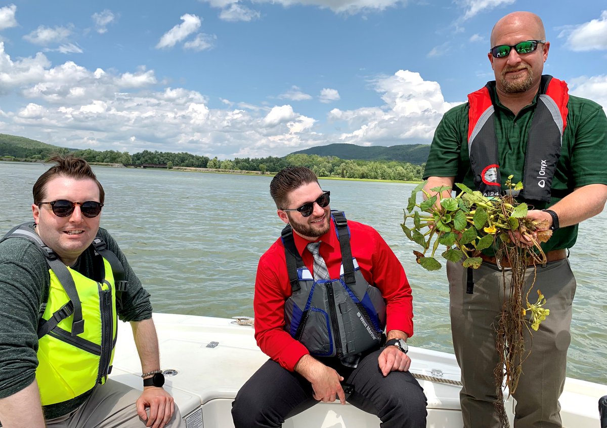 ArmyERDC's tweet photo. Protecting our nation's waters is an important part of our mission. We're proud to work with the @USACE_NY and other partners to improve water quality at Lake Champlain. @lakechamp https://t.co/9Sqa5r6zYY