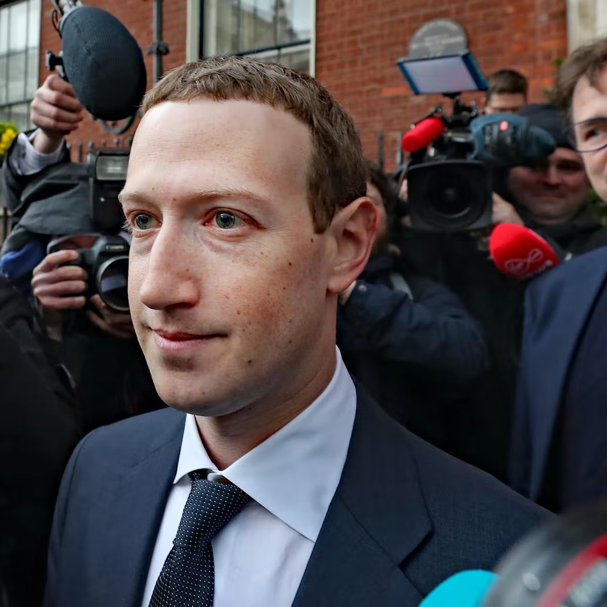 cannotusebe's tweet image. i can fix him