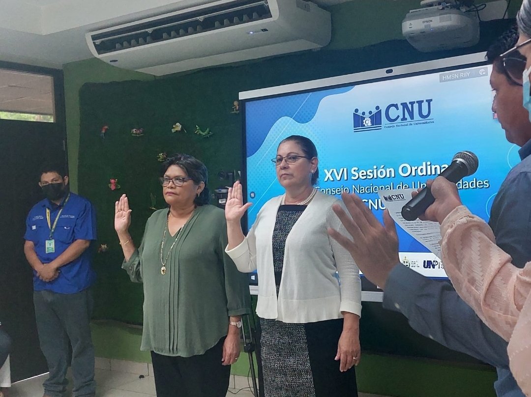 siproesunanleon's tweet photo. #SiproesUnanLeon, felicita a las Maestras Ramona Rodriguez Almarina Solis, que el día de hoy tomaron posesión de la Presidencia y Vicepresidencia del CNU respectivamente. Siempre adelante, siempre en Victorias #UnidosEnVictorias  #LeonRevolucion https://t.co/cbeqPKUoTb