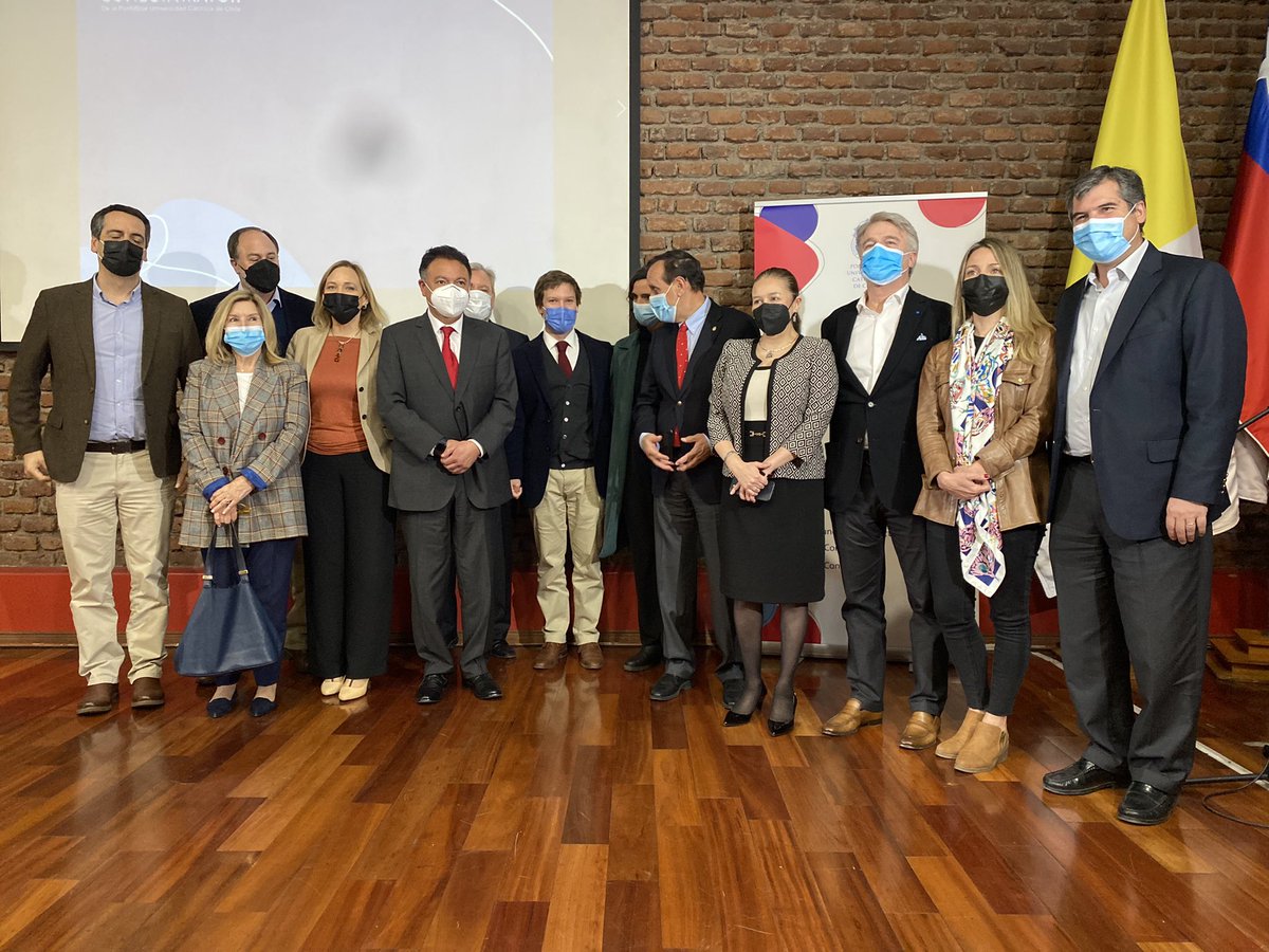 ximenaordenes's tweet photo. La #InclusionDigital de los #AdultosMayores es fundamental. Acompañamos la entrega de resultados de @ConectaMayor, iniciativa colaborativa público-privada que beneficia a mayores de 70 años del 40% + vulnerable, y que es uno de los desafíos de nuestra #AgendaDigital2035 🇨🇱 https://t.co/nH4mj3njvQ