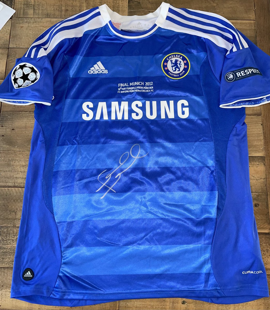 AdamGraphs's tweet image. ASHLEY COLE AND FRANK LAMPARD SIGNED CHELSEA 2012 SHIRTS