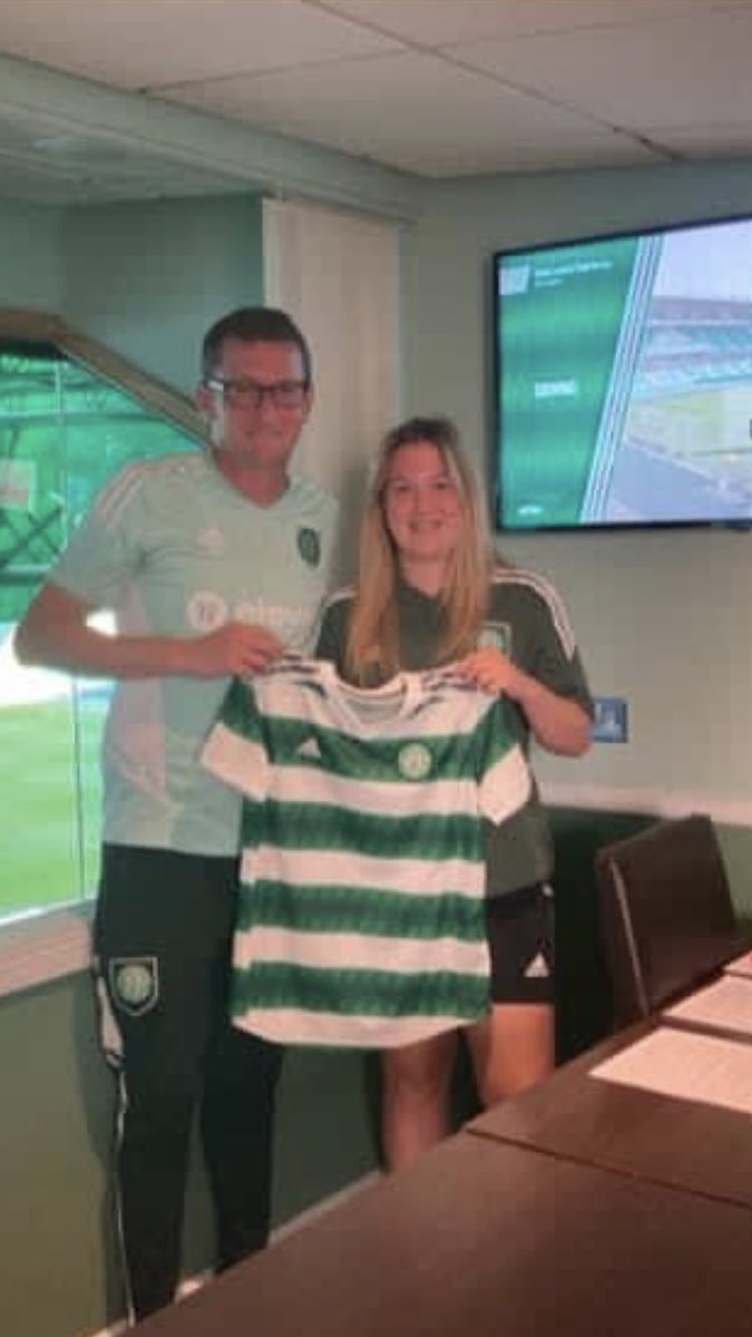barrafooty's tweet image. Huge congratulations to local girl Catriona O’Carroll, signing for Celtic Women U18s. On step closer to the first team 🍀🔴⚫️