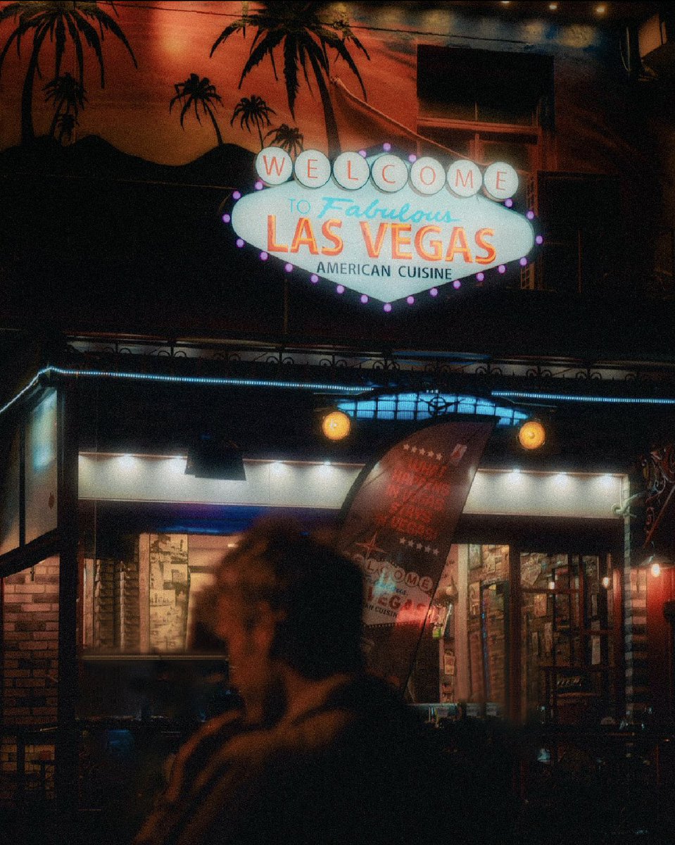 kon0s1's tweet image. &quot;Between lights and emotions &quot; 
New prices 
Check the link in description #NFTCommumity #NFTcollections