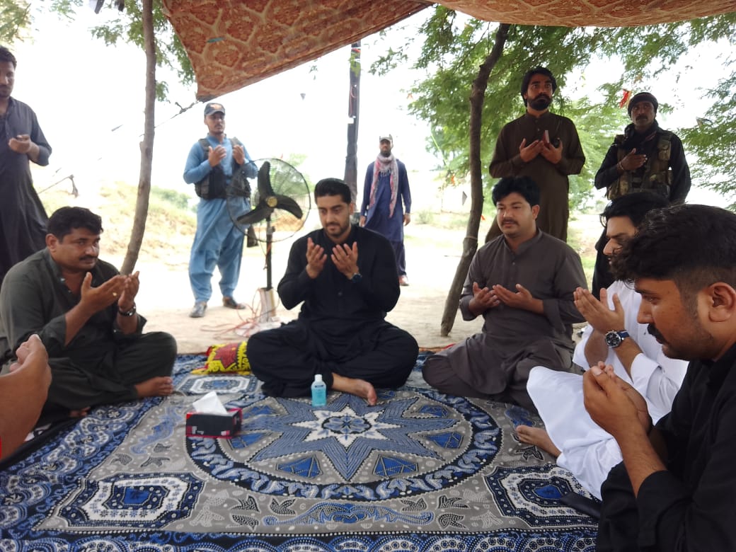 sirajuddin110's tweet photo. MPA Ghanwer Ali Khan isran sb behram town me 
Mukhtiar Ahmed chandio se taaziat ki https://t.co/vULJqlq5HO