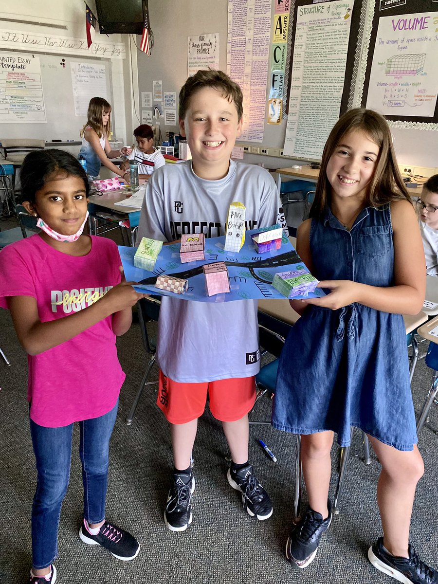 MsCPatterson's tweet image. Look at these astounding architects with their Volume City projects! 🏙We’ve been working for the last week to measure &amp;amp; calculate volume of rectangular prisms, so it was great to finally apply these skills with real life examples @SalemElementary #SalemRollinStrong