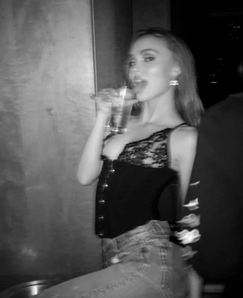 serenafxirchild's tweet photo. ❛🍸› Este culo e' natural, no plastic.
#ProyectoNev 
W @MichaelBrxdley https://t.co/9DGhM2qXn2