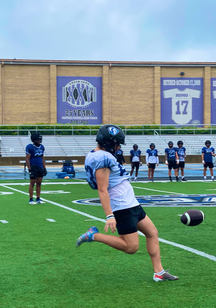 EIU_FB's tweet photo. Specialists💥

#WeNotMe | #BleedBlue https://t.co/31uzDpE9C0